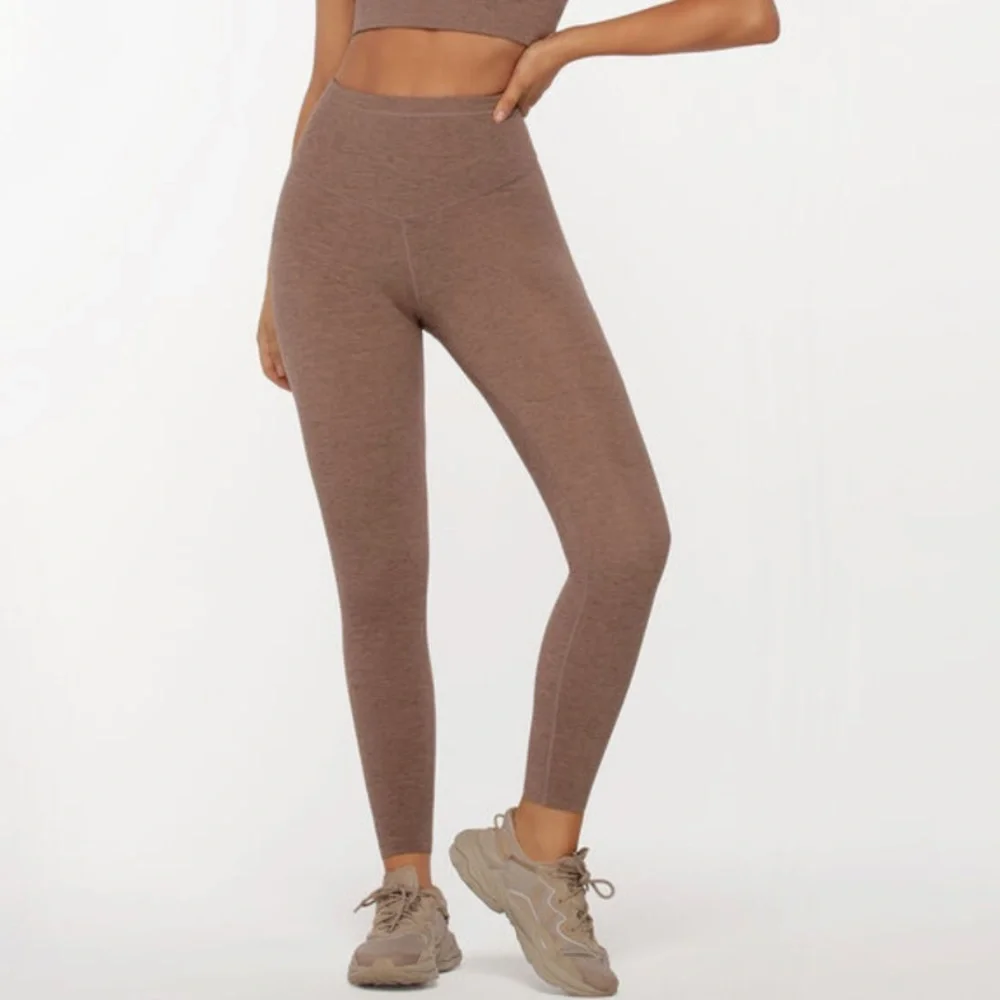 Lorna Jane Lifted Leggings - Picture 3 of 6